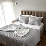 New Bazaar, Grand Apartment