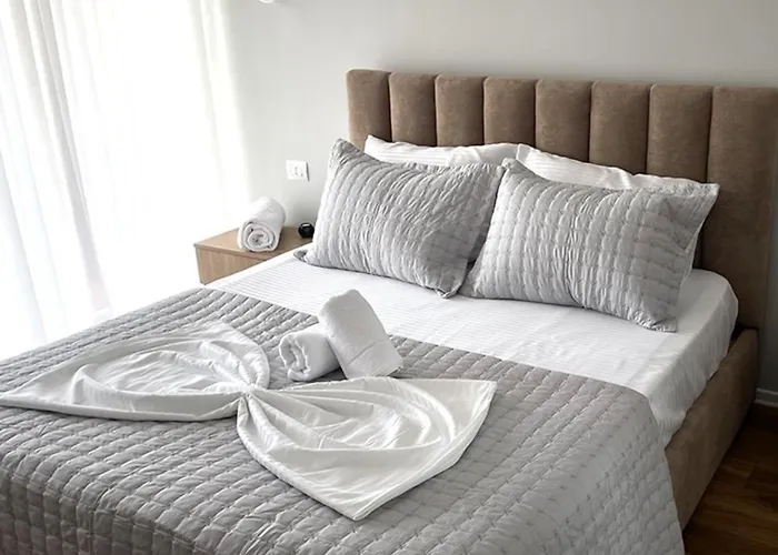 New Bazaar, Grand Apartamento